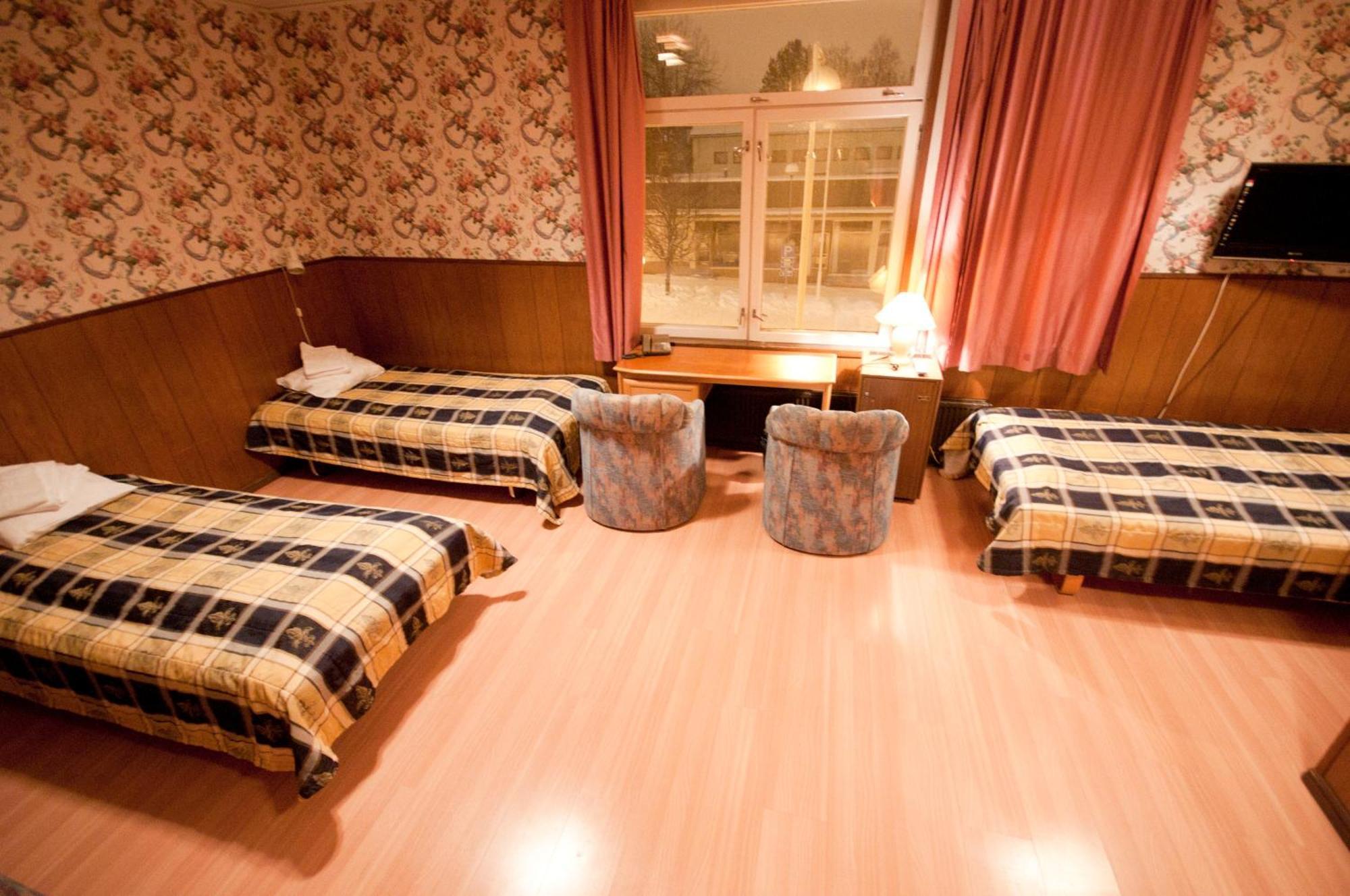 Hotelli Iisalmen Seurahuone Iisalmi Bagian luar foto