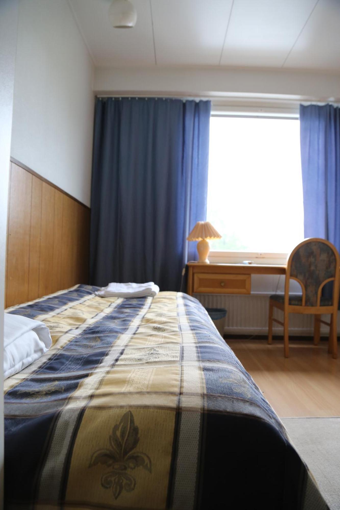 Hotelli Iisalmen Seurahuone Iisalmi Ruang foto