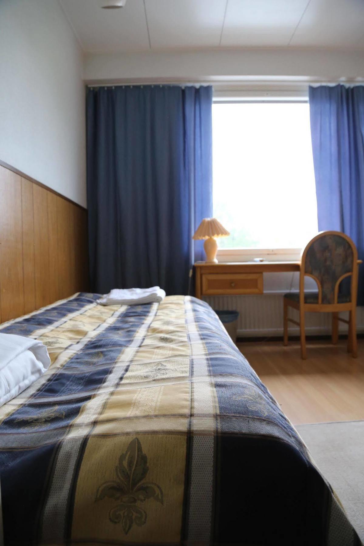 Hotelli Iisalmen Seurahuone Iisalmi Bagian luar foto