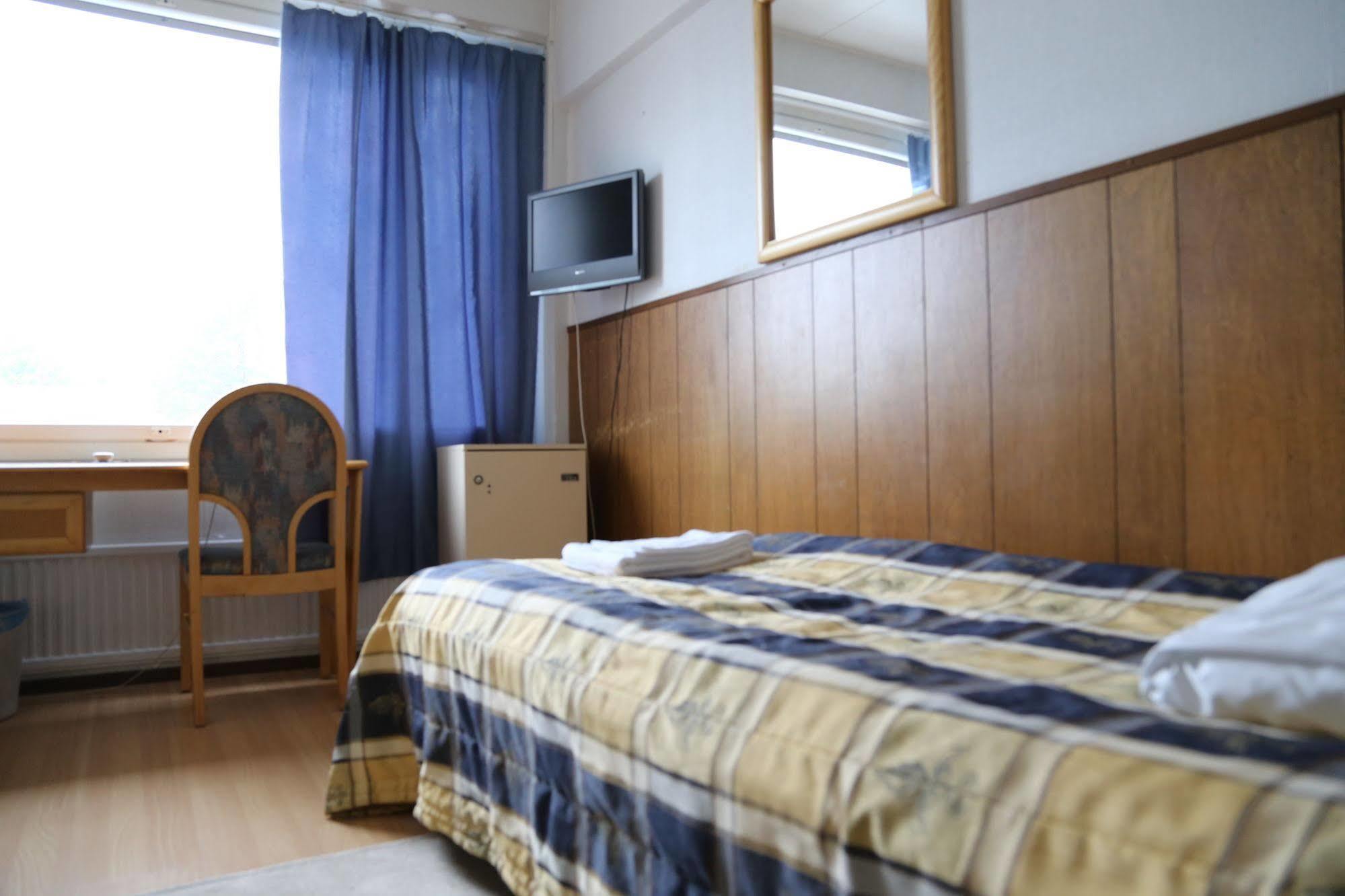 Hotelli Iisalmen Seurahuone Iisalmi Bagian luar foto